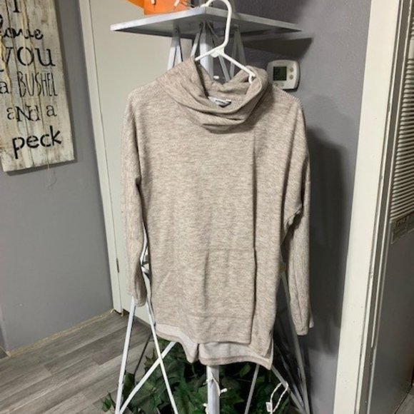2 for $5-Tan Turtleneck Sweater With Front Pockets Sonoma Size L - Picture 1 of 4